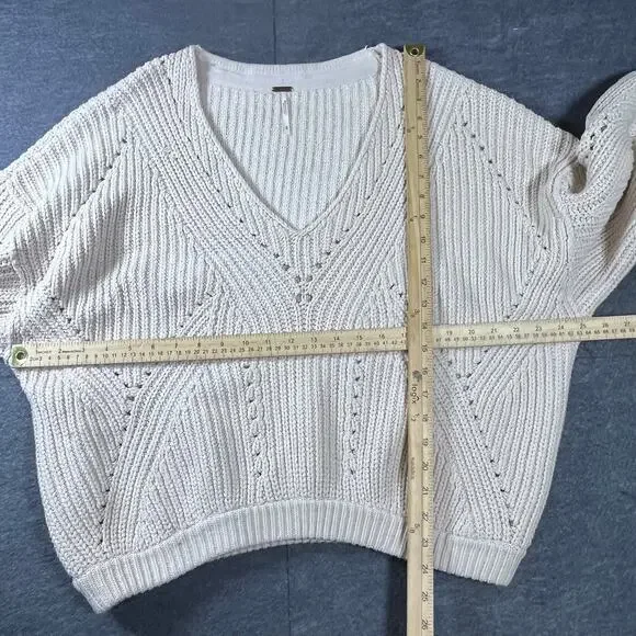Free People All Day Long Oatmeal Cream Chunky Knit Cropped Sweater M Boho EUC! - Picture 8 of 8